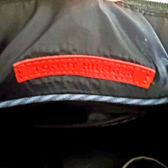 Tommy Hilfiger Black Monogram Bag - Picture 9 of 15